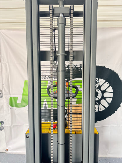 #1.2 JKS Tiny Titan 3300 w/ Adjustable Straddle Legs