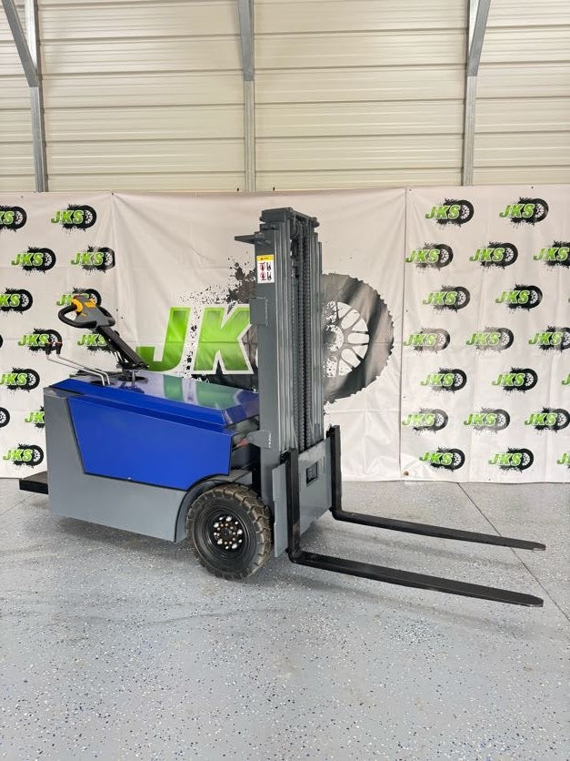 #5 JKS E10 Power Lift Forklift Little Blue