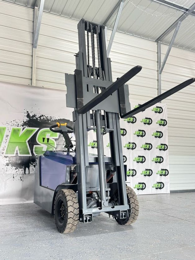 #5 JKS E10 Power Lift Forklift Little Blue