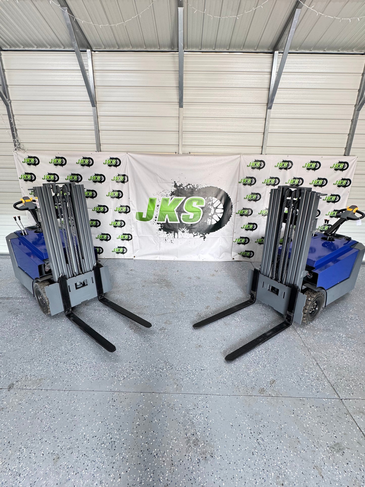 #5 JKS E10 Power Lift Forklift Little Blue