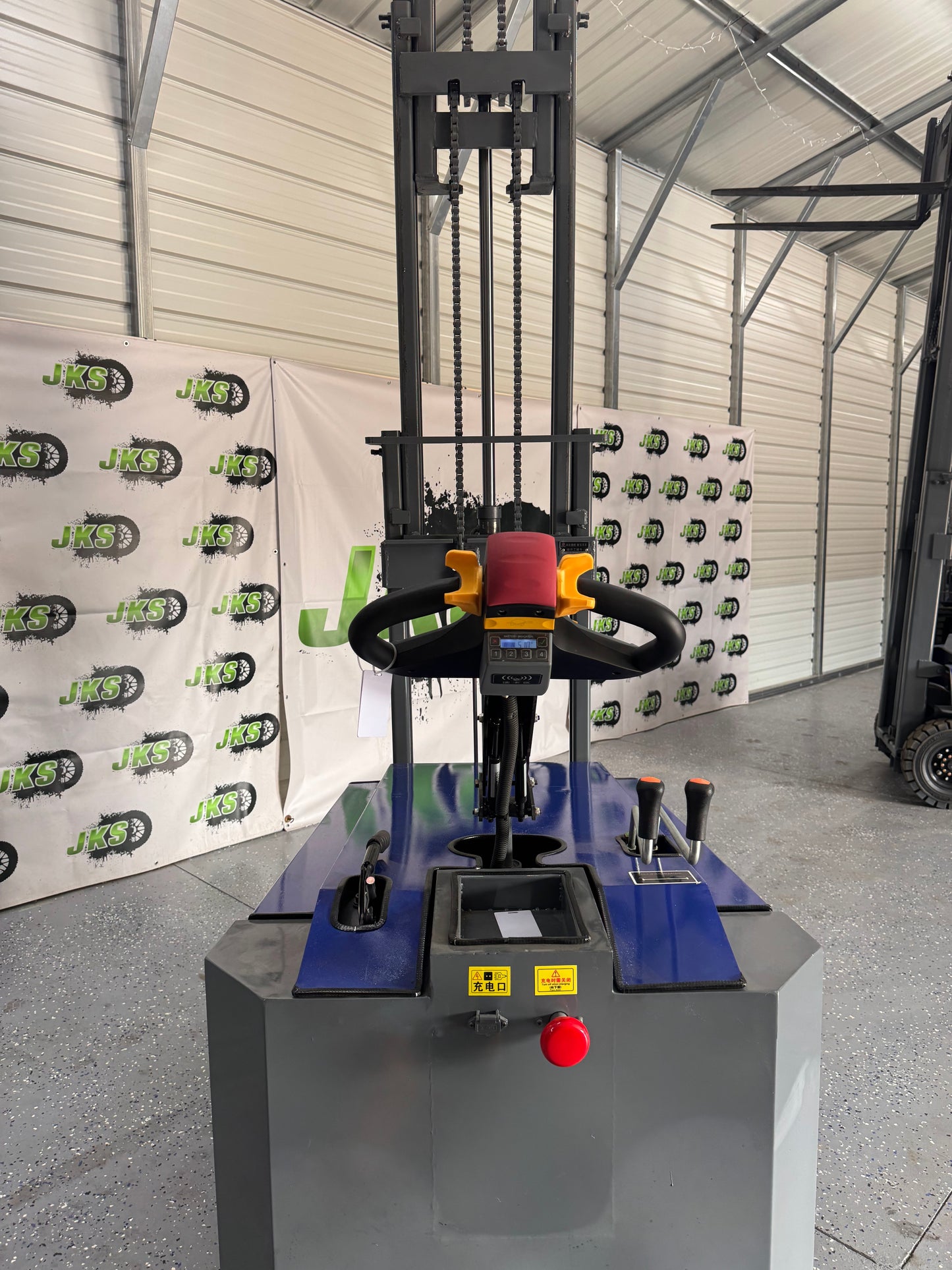 #5 JKS E10 Power Lift Forklift Little Blue