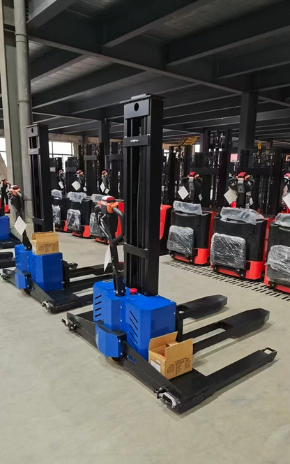 #3.2  EZ Mover Self-loading fully Electric staddle legs forklift