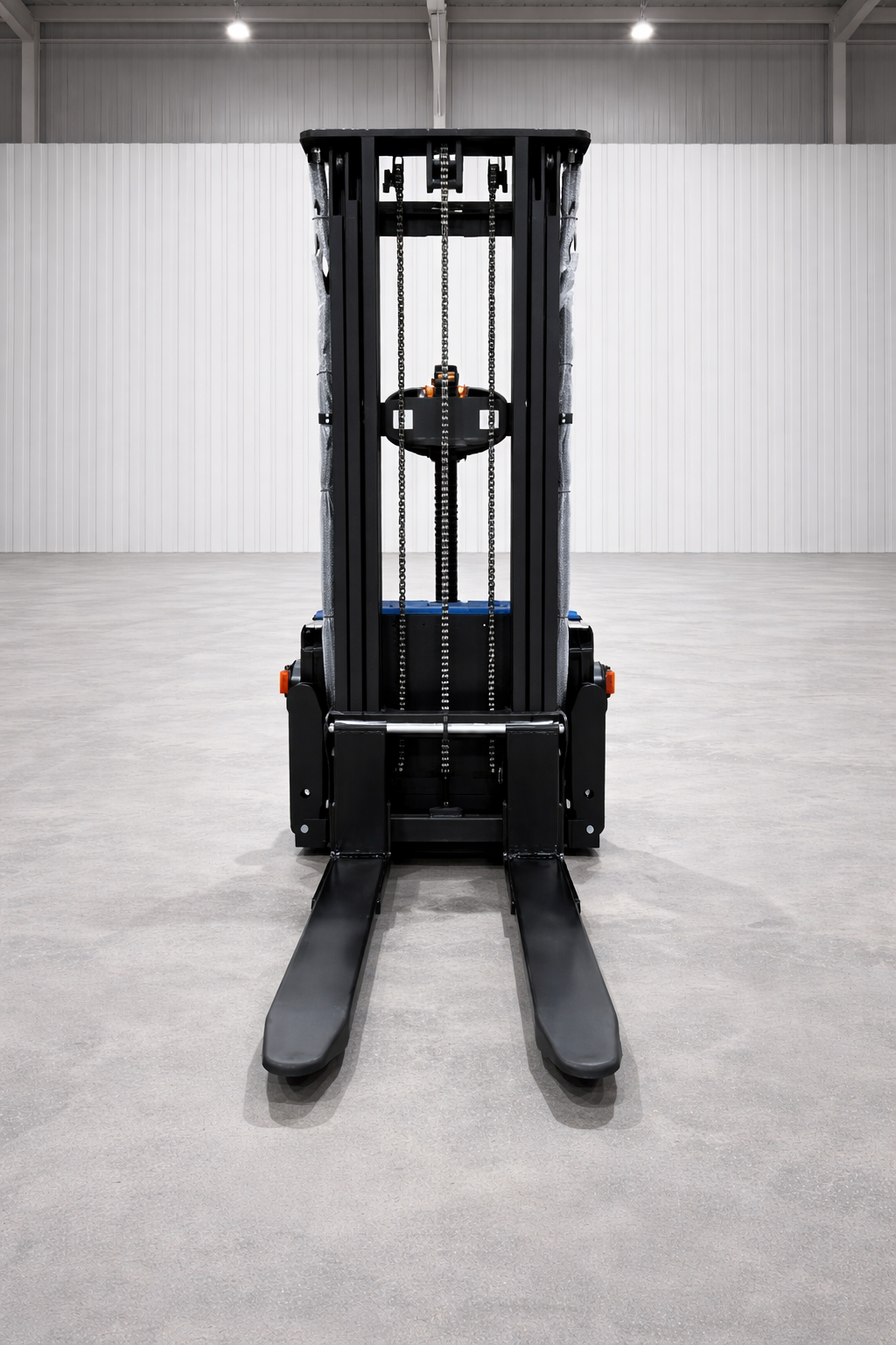 #2.1 Tiny Titan 4400 15FT forklift Standard model with out-riggers