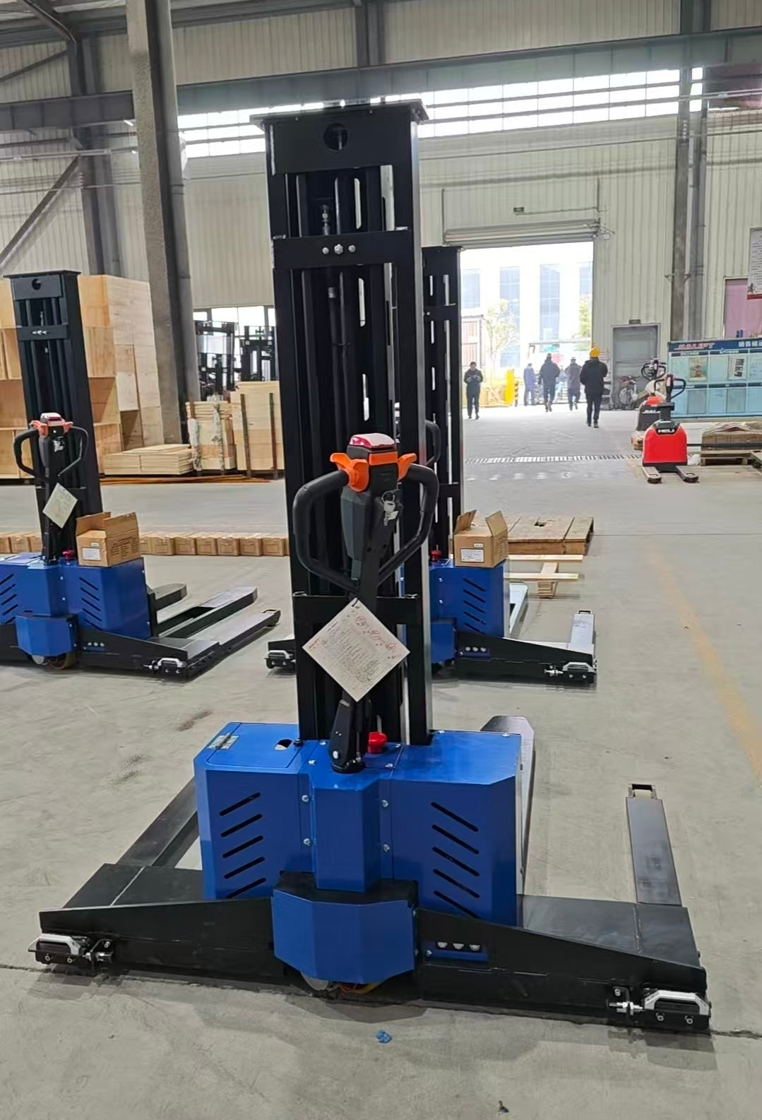 #3.2  EZ Mover Self-loading fully Electric staddle legs forklift